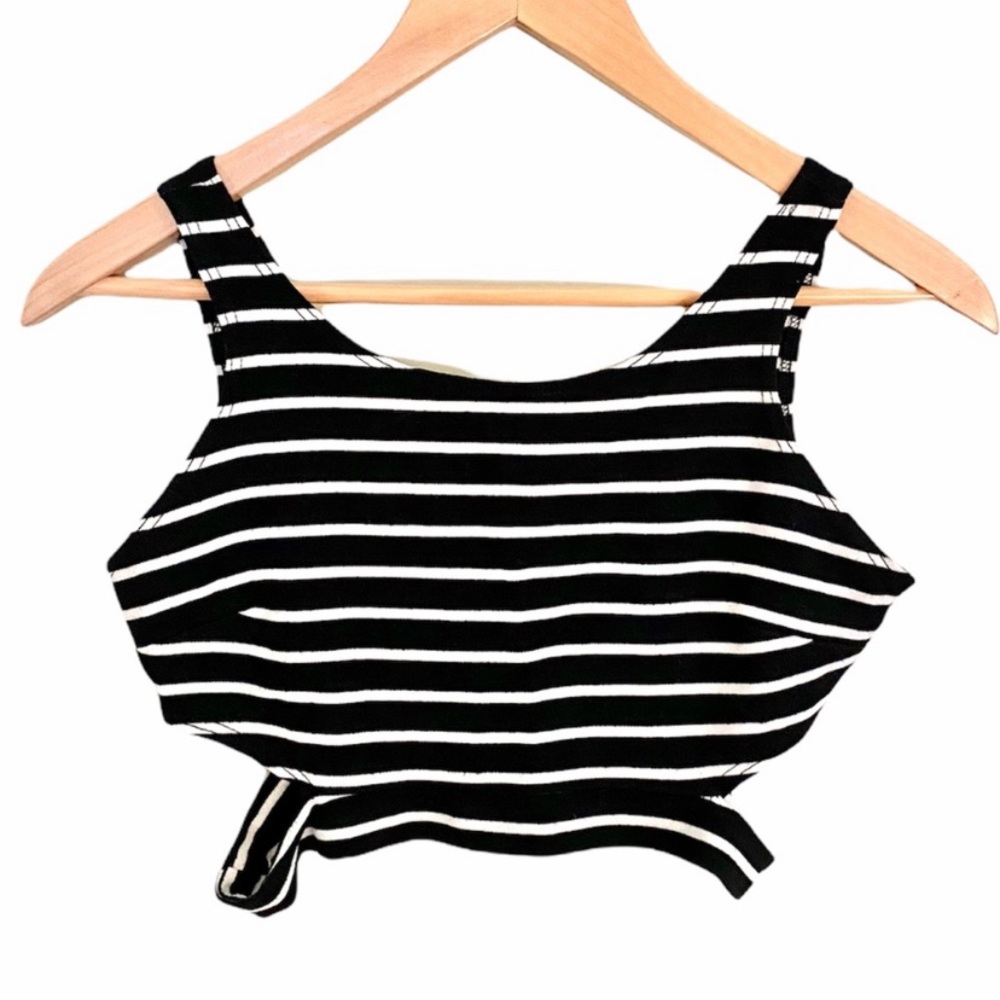 Wet Seal Black & White Striped Crop Top Womens Size Small